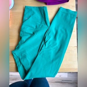 Lululemon Align Maldives Green 25”